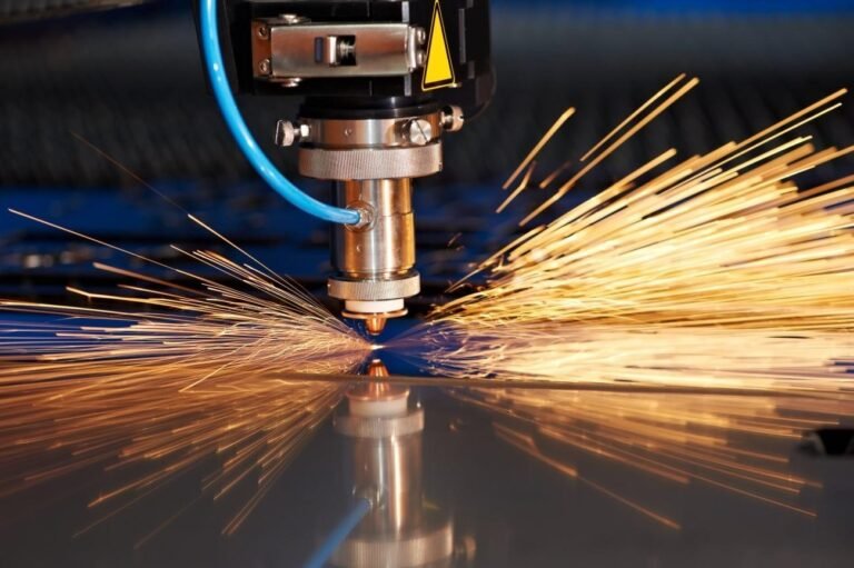 Quando o corte a laser em metal é a solução ideal para o seu projeto?